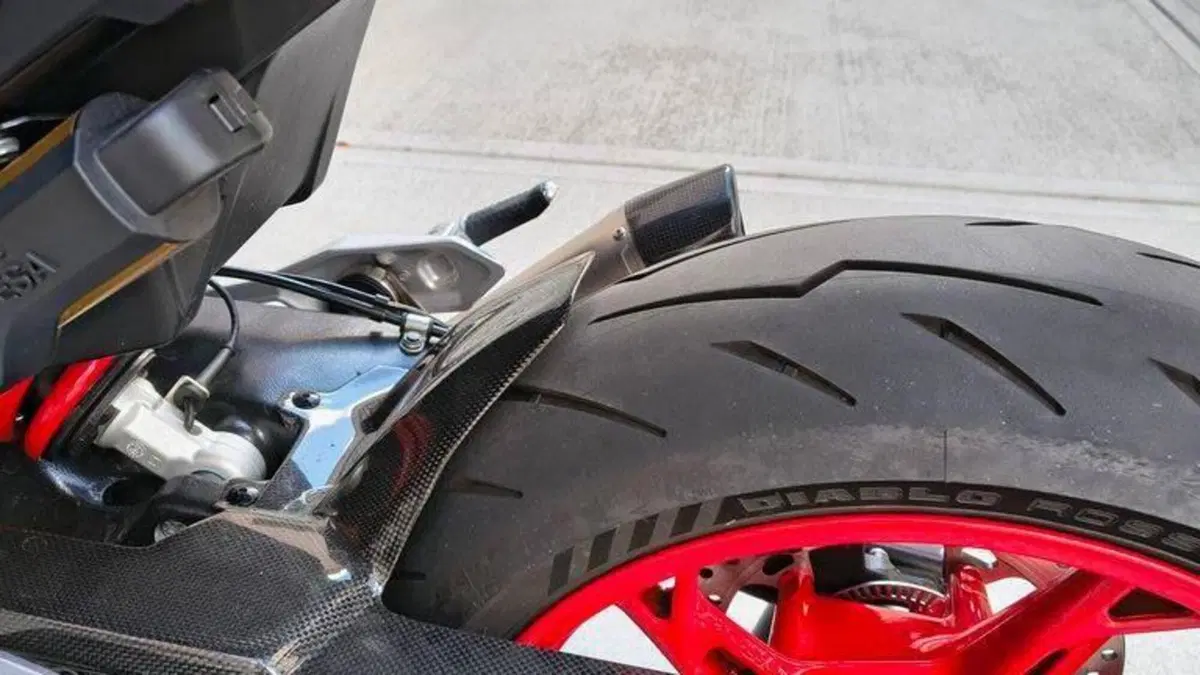 Bmw F 900 R (2025 - 27)  (8)