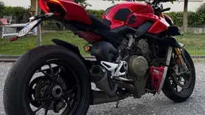 Ducati Streetfighter V4 1100 S (2021 - 22)  (2)
