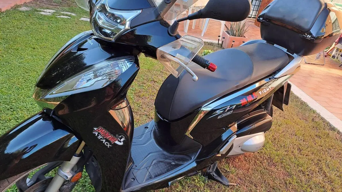 Honda SH 300 i ABS (2016 - 20)  (5)