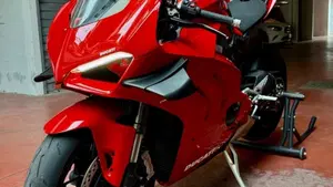 Ducati Panigale V4 1100 (2021)  (2)