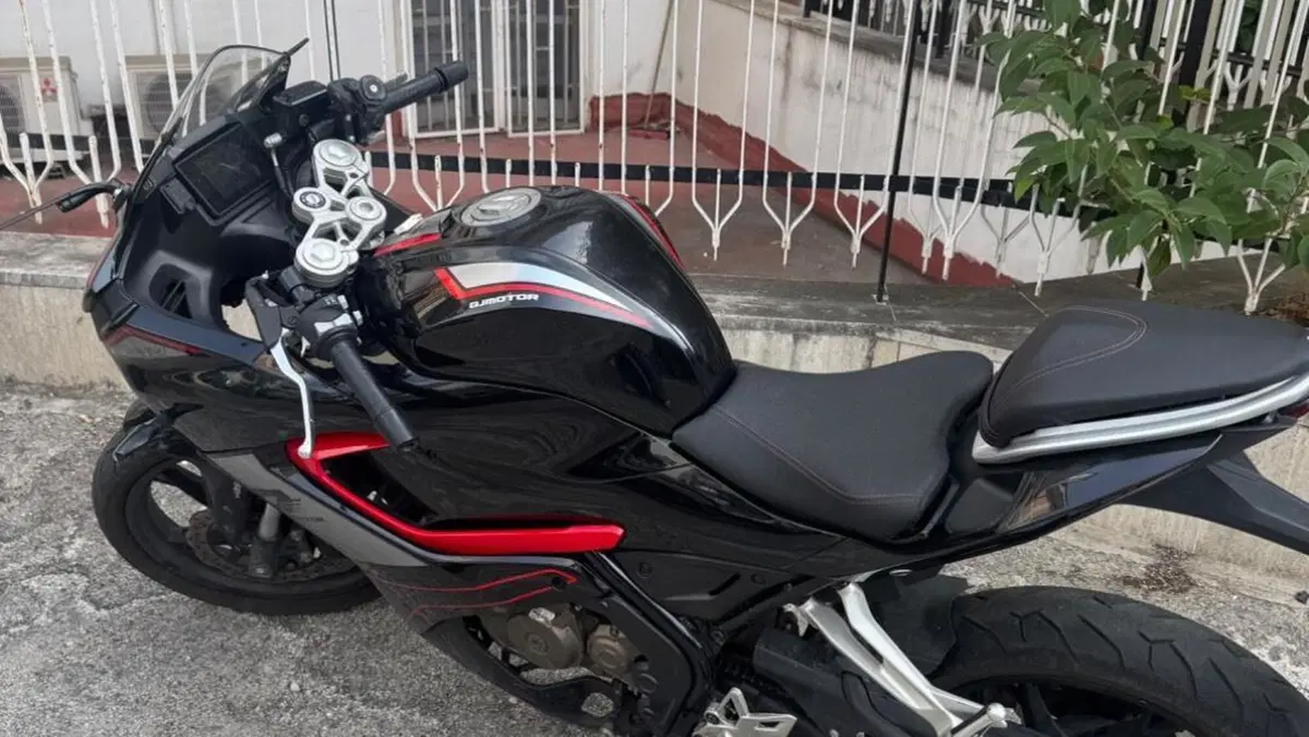 QJ Motor SRK 125 R (2024) 