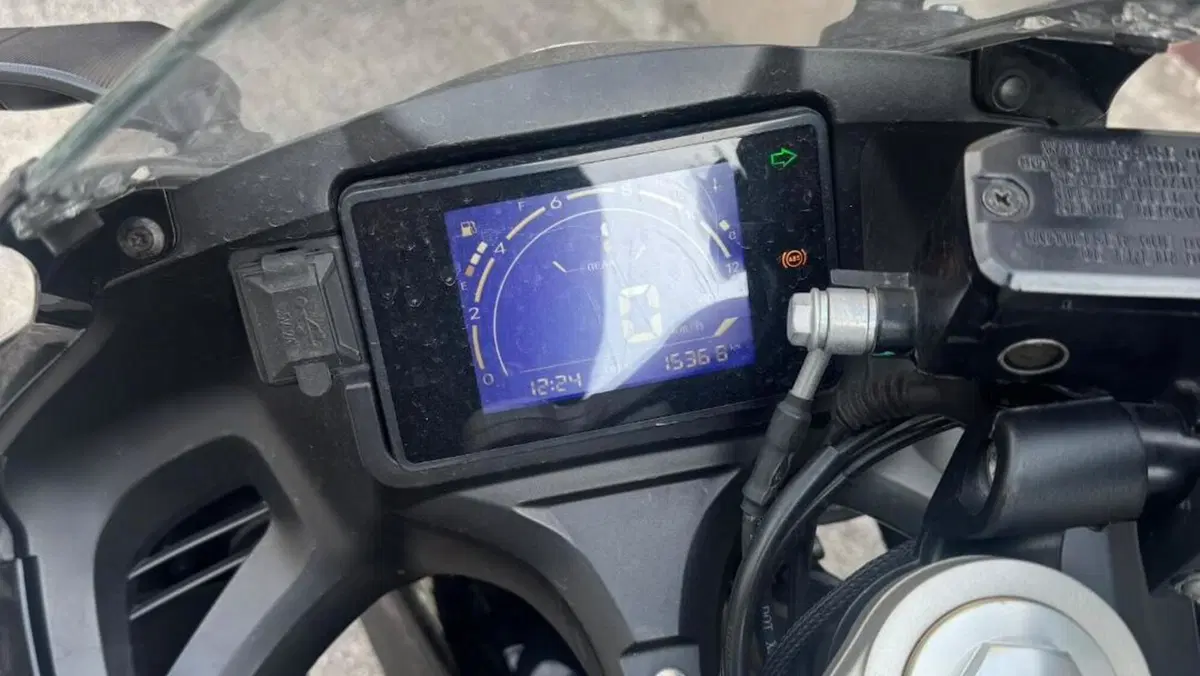 QJ Motor SRK 125 R (2024)  (8)