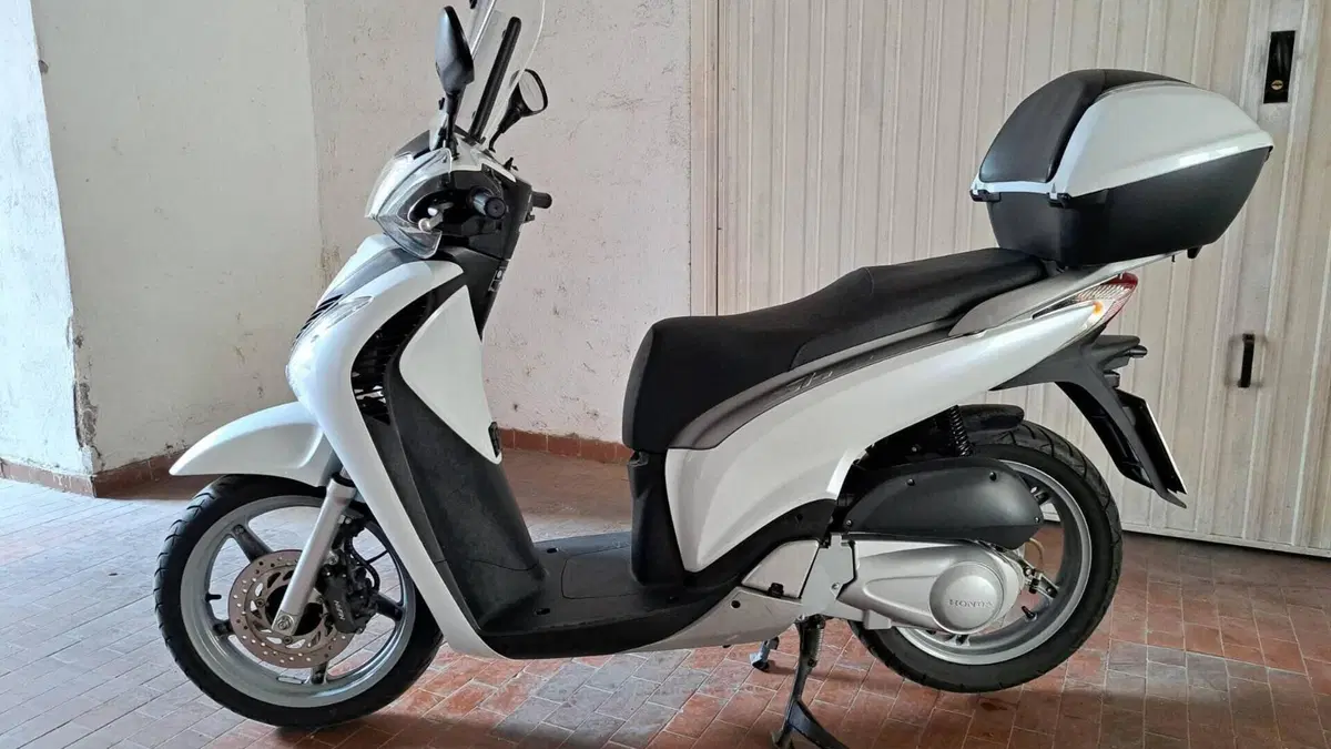 Honda SH 125 i (2009 - 12)  (3)