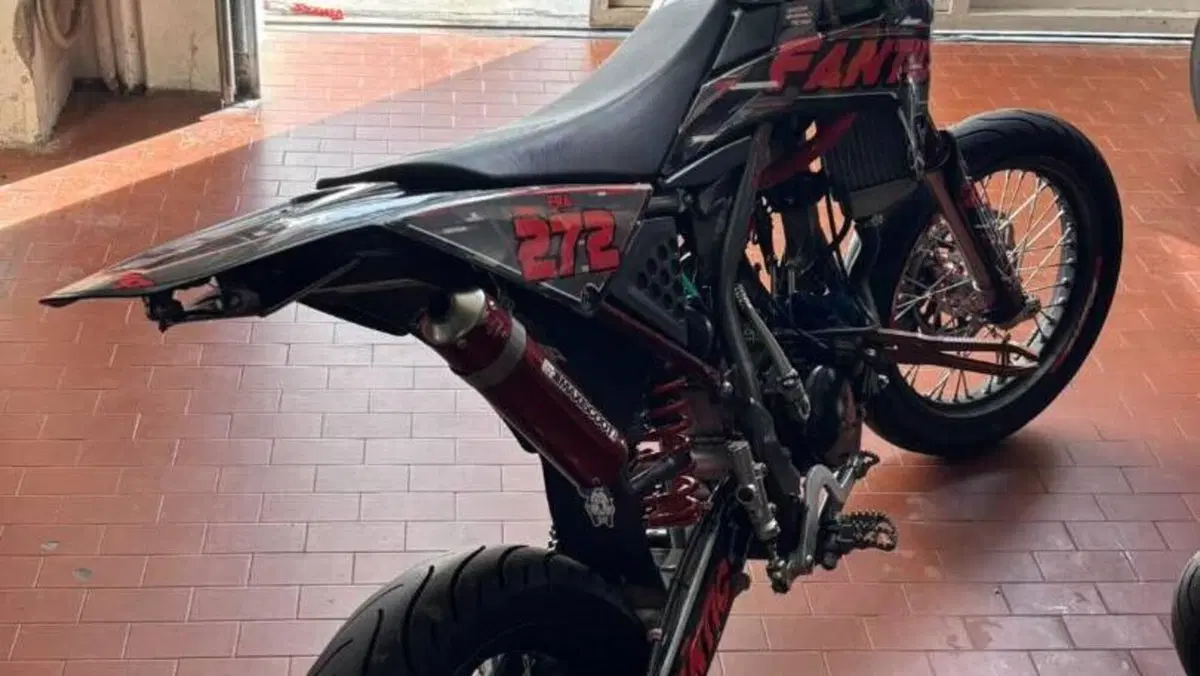 Fantic Motor Motard 50 Performance 2t (2020)  (5)
