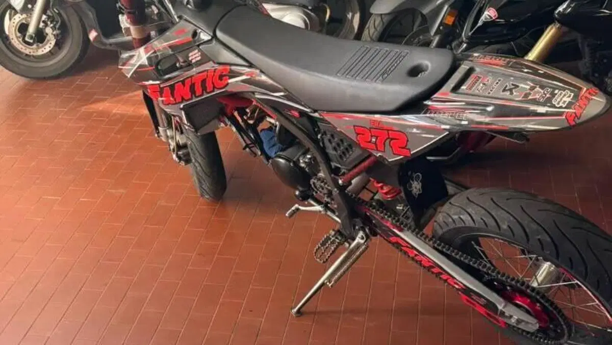 Fantic Motor Motard 50 Performance 2t (2020)  (7)