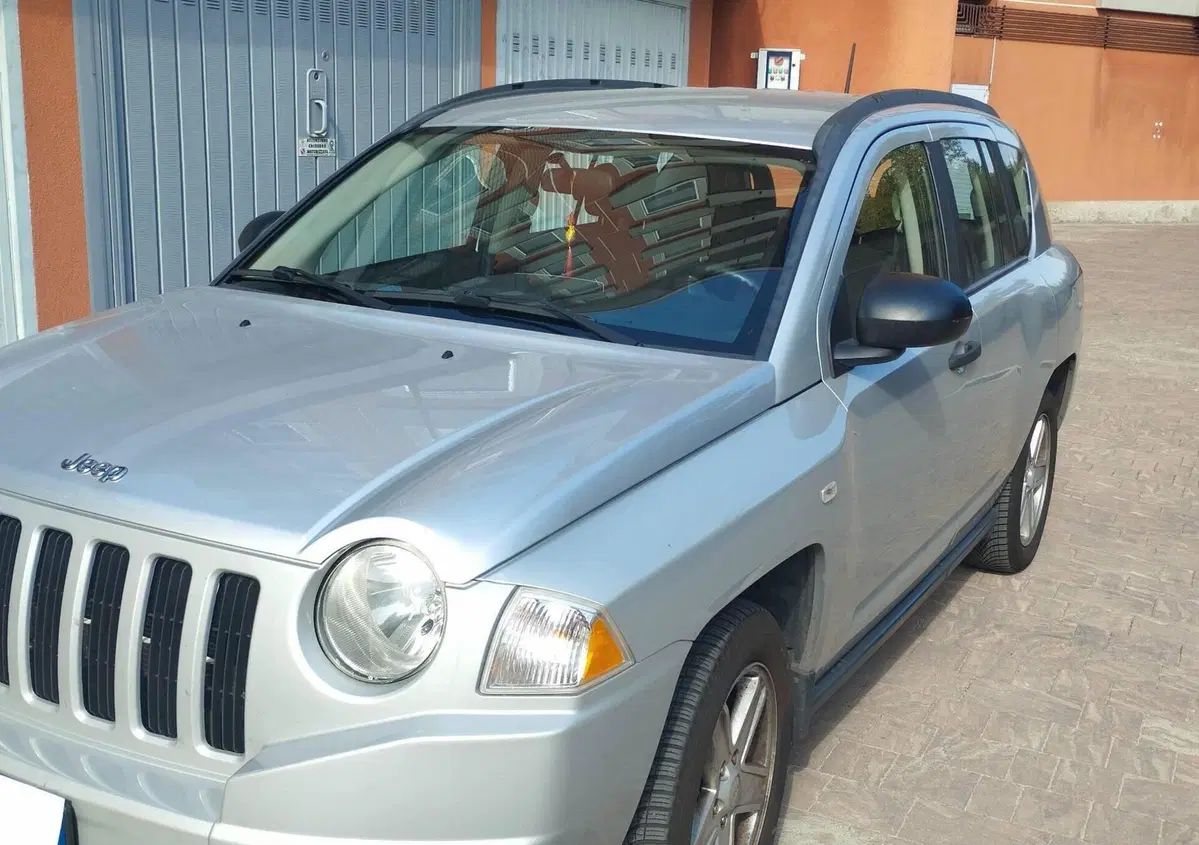 Jeep Compass 2.0 Turbodiesel Limited (4)