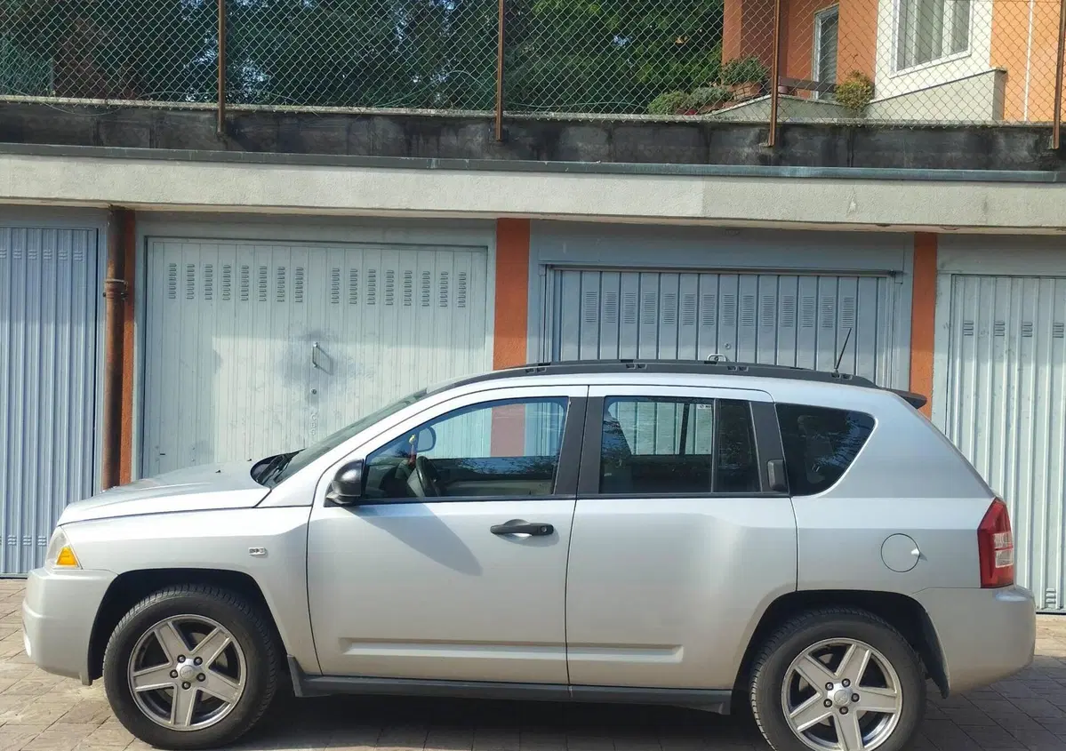 Jeep Compass 2.0 Turbodiesel Limited (5)