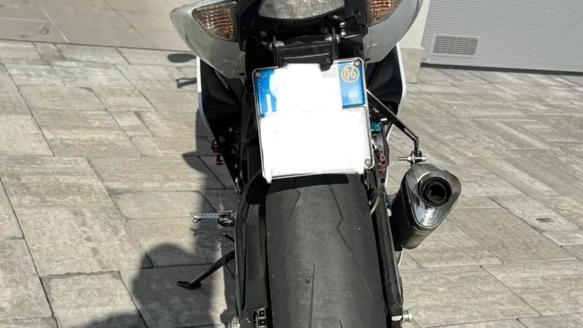 Suzuki GSX-R1000 (2005 - 06)  (4)