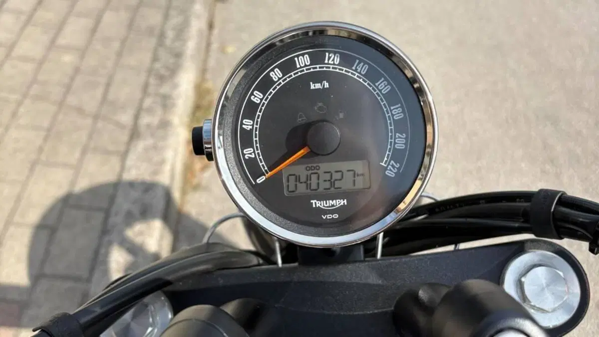 Triumph Speedmaster 865 (2010 - 17)  (7)