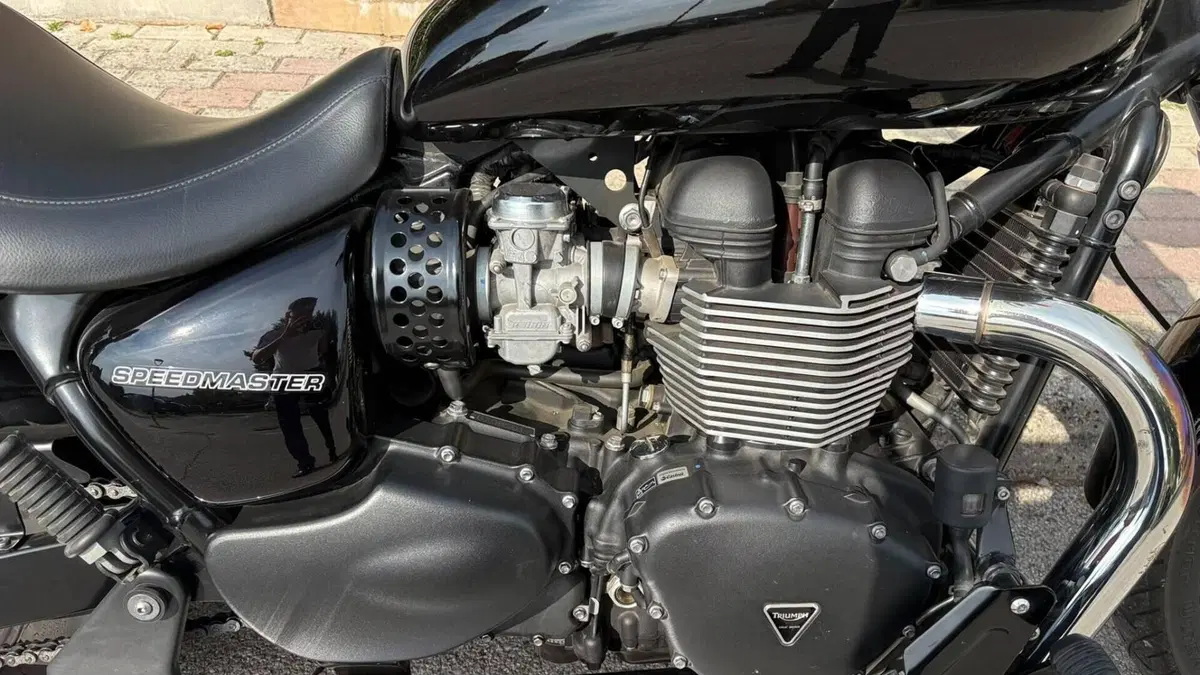 Triumph Speedmaster 865 (2010 - 17)  (3)