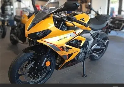 Triumph Daytona 660 (2024 - 26) - Annuncio 10123232