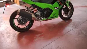 Kawasaki Ninja 400 (2023)  (5)