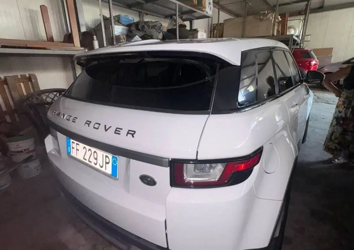 Land Rover Range Rover Evoque 2.2 TD4 5p. Pure Tech Pack Launch Edition (2)