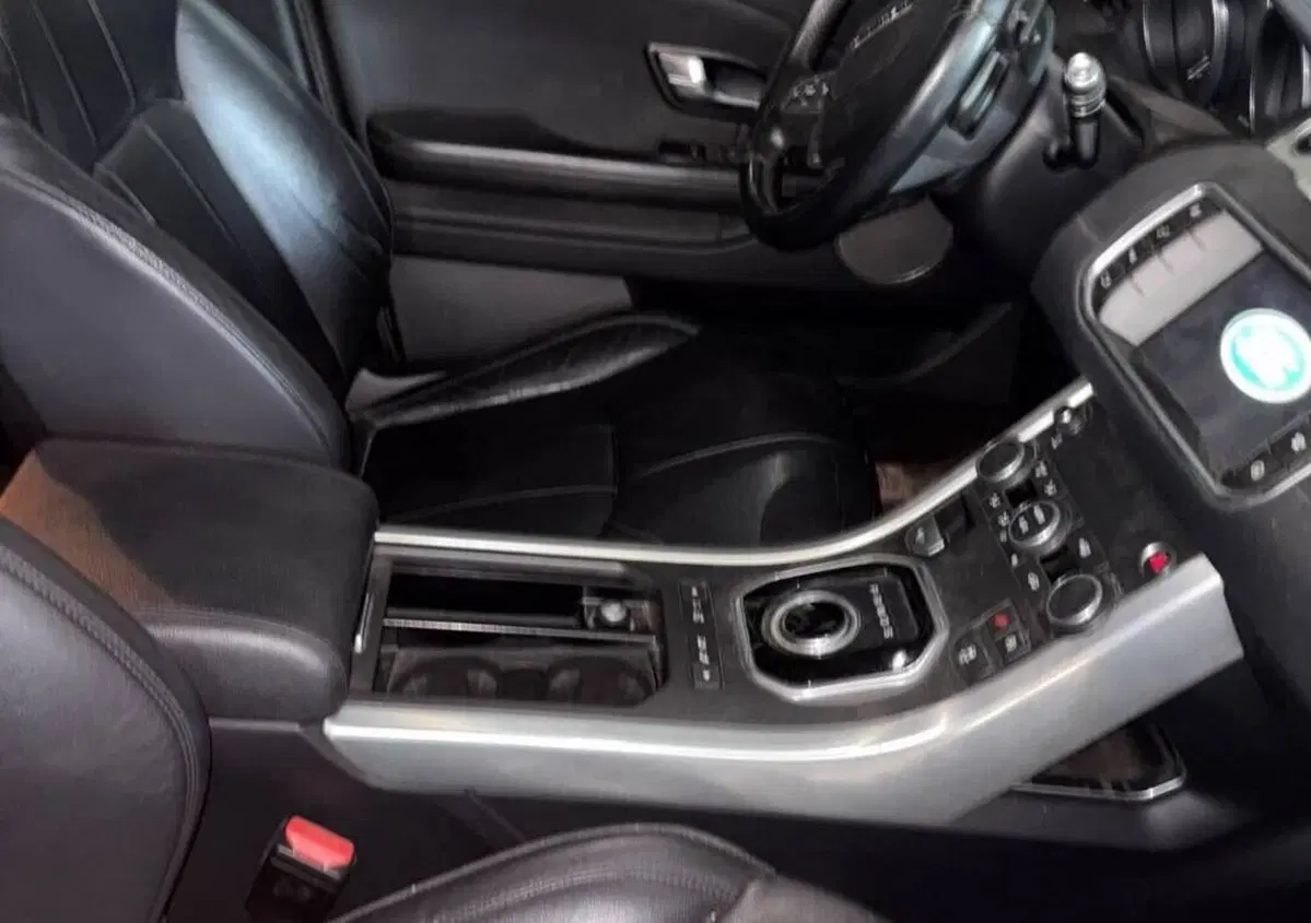 Land Rover Range Rover Evoque 2.2 TD4 5p. Pure Tech Pack Launch Edition (8)