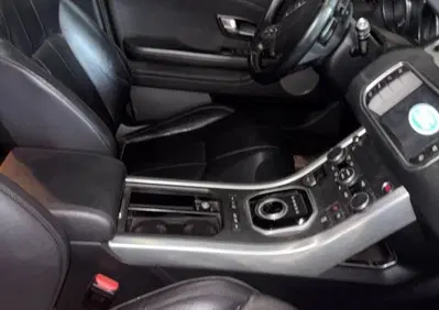 Land Rover Range Rover Evoque 2.2 TD4 5p. Pure Tech Pack Launch Edition (8)