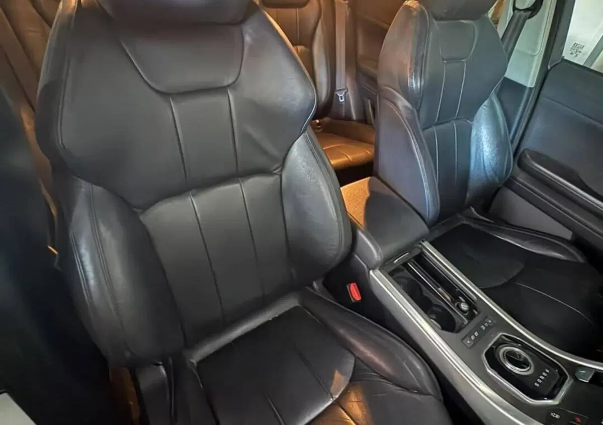 Land Rover Range Rover Evoque 2.2 TD4 5p. Pure Tech Pack Launch Edition (12)