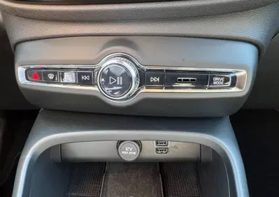Volvo XC40 T2 Geartronic Momentum Pro (20)