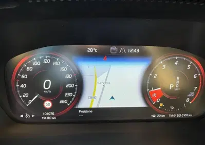 Volvo XC40 T2 Geartronic Momentum Pro (15)