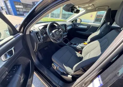 Volvo XC40 T2 Geartronic Momentum Pro (11)