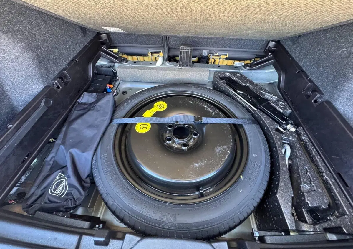 Volvo XC40 T2 Geartronic Momentum Pro (7)