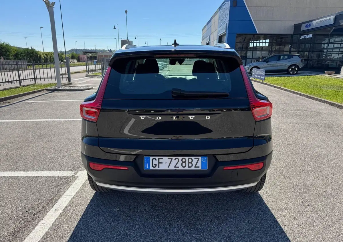 Volvo XC40 T2 Geartronic Momentum Pro (5)