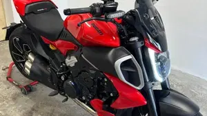 Ducati Diavel V4 (2023 - 26)  (3)