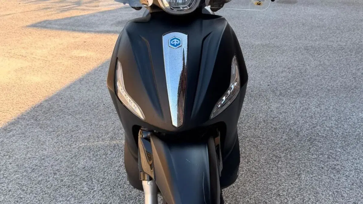 Piaggio Beverly 300 i.e. ABS-ASR (2016 - 20)  (3)