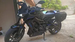 Yamaha MT-09 (2017 - 20)  (2)