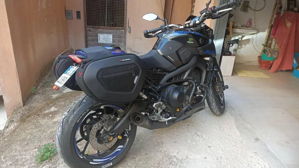 Yamaha MT-09 (2017 - 20)  (3)