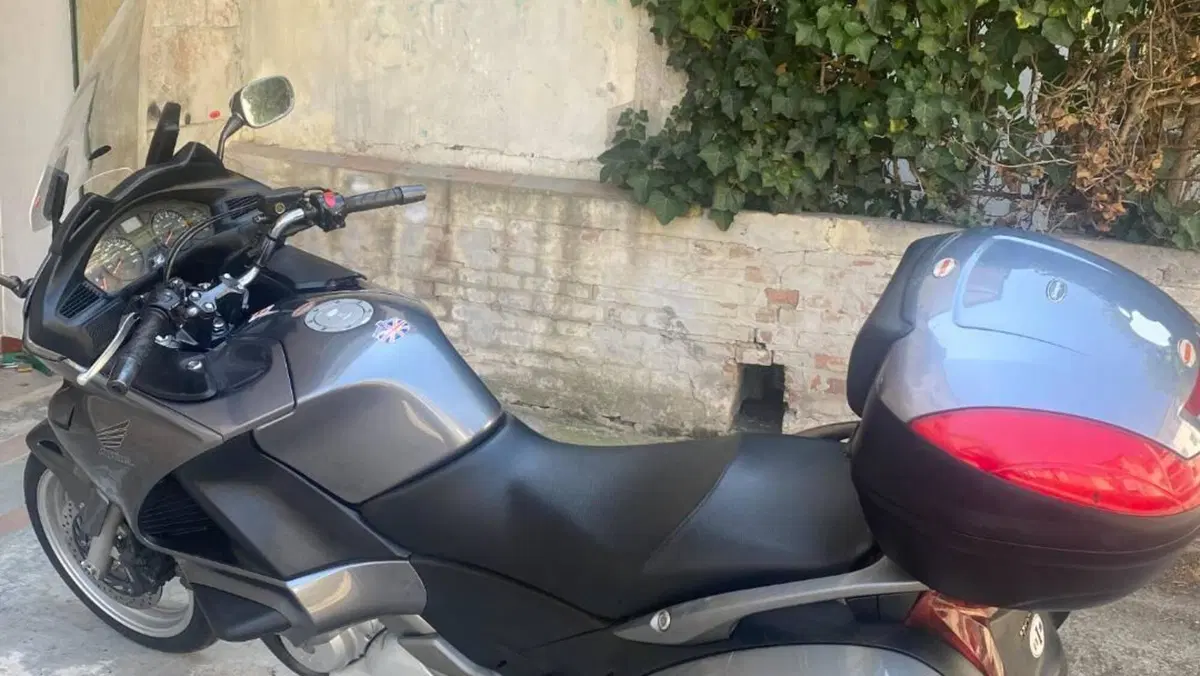Honda Deauville 700  