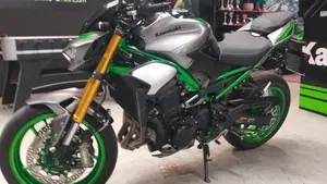 Kawasaki Z 900 SE (2025 - 27)  (2)
