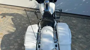 Harley-Davidson 1690 Street Glide Special (2014 - 16) - FLHX  (7)