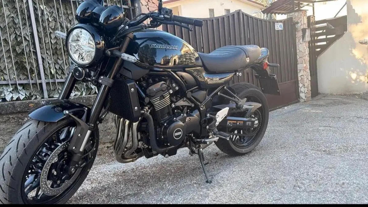 Kawasaki Z 900 RS Black Ball Edition (2026 - 27)  (2)