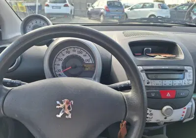 Peugeot 107 68CV 5p. Plaisir (2)