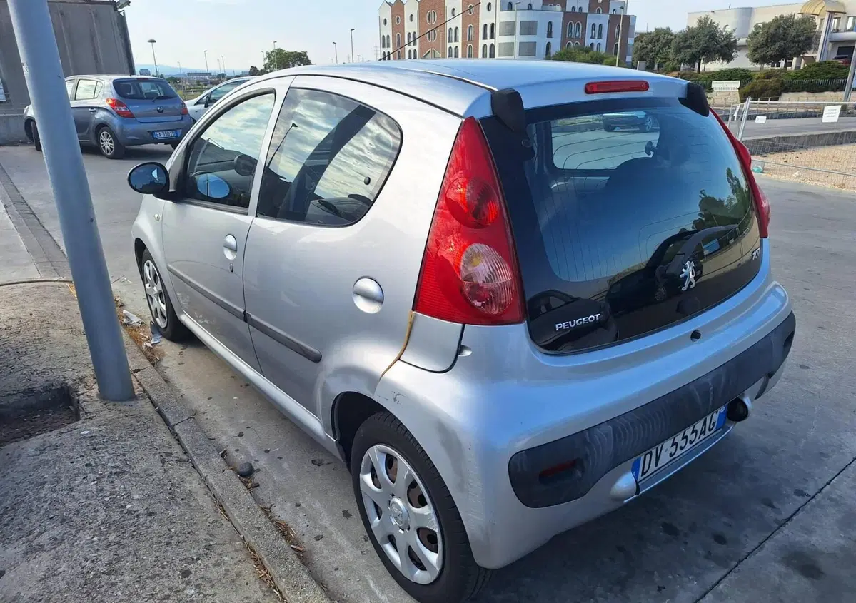 Peugeot 107 68CV 5p. Plaisir (5)