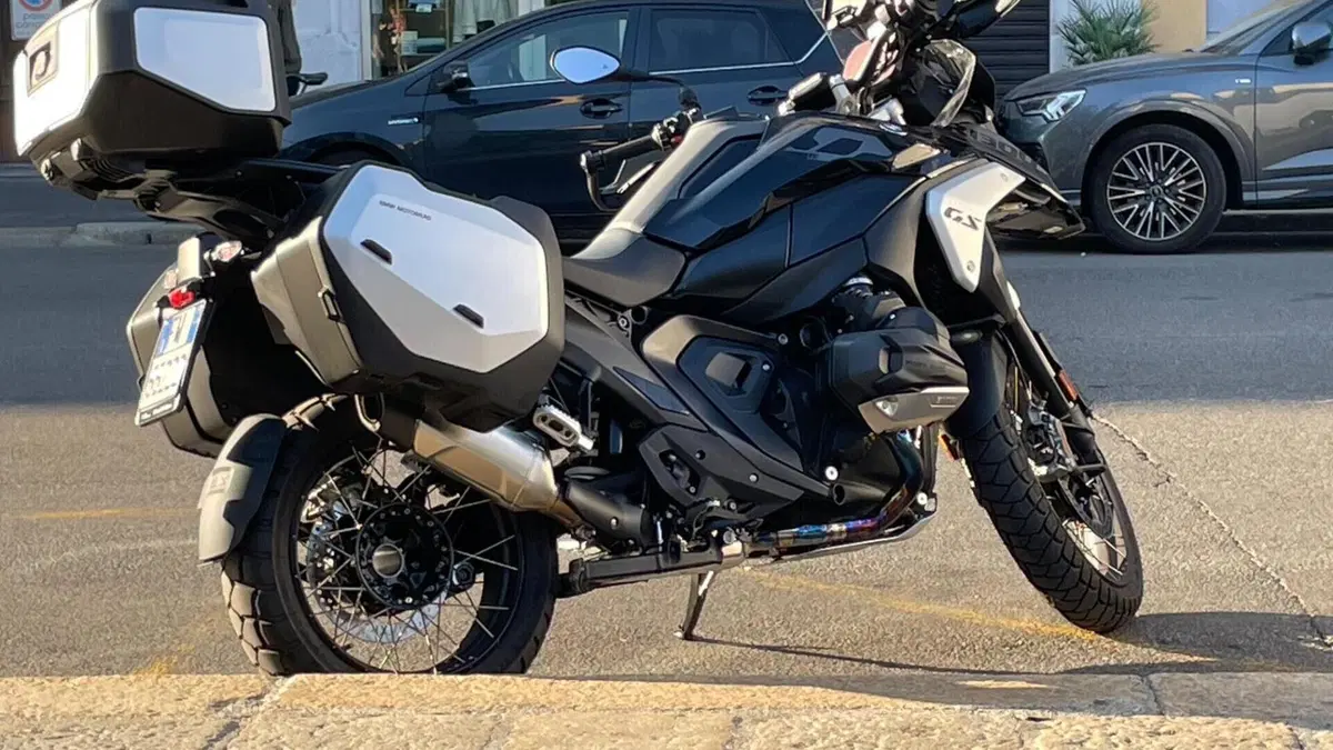 Bmw R 1300 GS Triple Black (2023 - 26) 