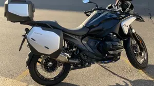 Bmw R 1300 GS Triple Black (2023 - 26)  (2)