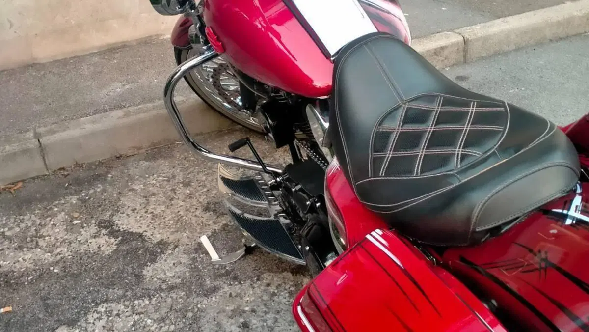 Harley-Davidson 1584 Road King Classic (2007 - 10) - FLHRC  (5)