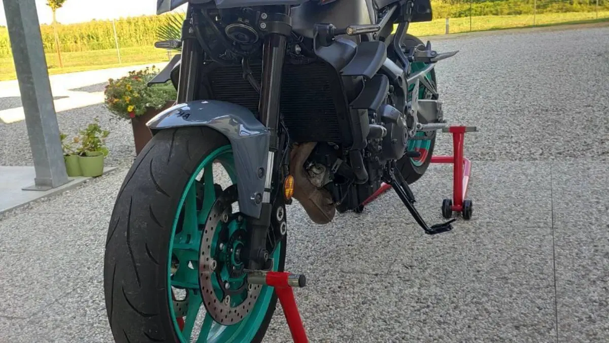 Yamaha MT-09 (2021 - 23)  (3)