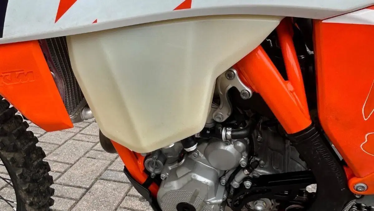 KTM 250 EXC TBI (2024)  (3)