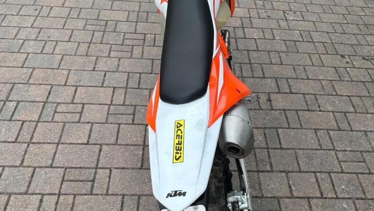 KTM 250 EXC TBI (2024)  (4)