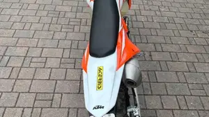 KTM 250 EXC TBI (2024)  (4)