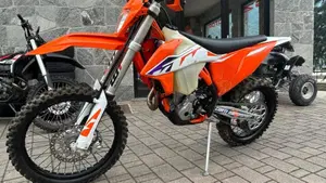 KTM 250 EXC TBI (2024)  (6)