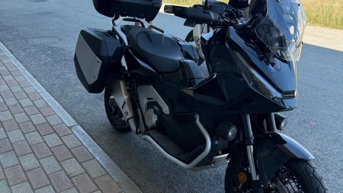 Honda X-ADV 750 Special Edition Adventure (2026)  (2)