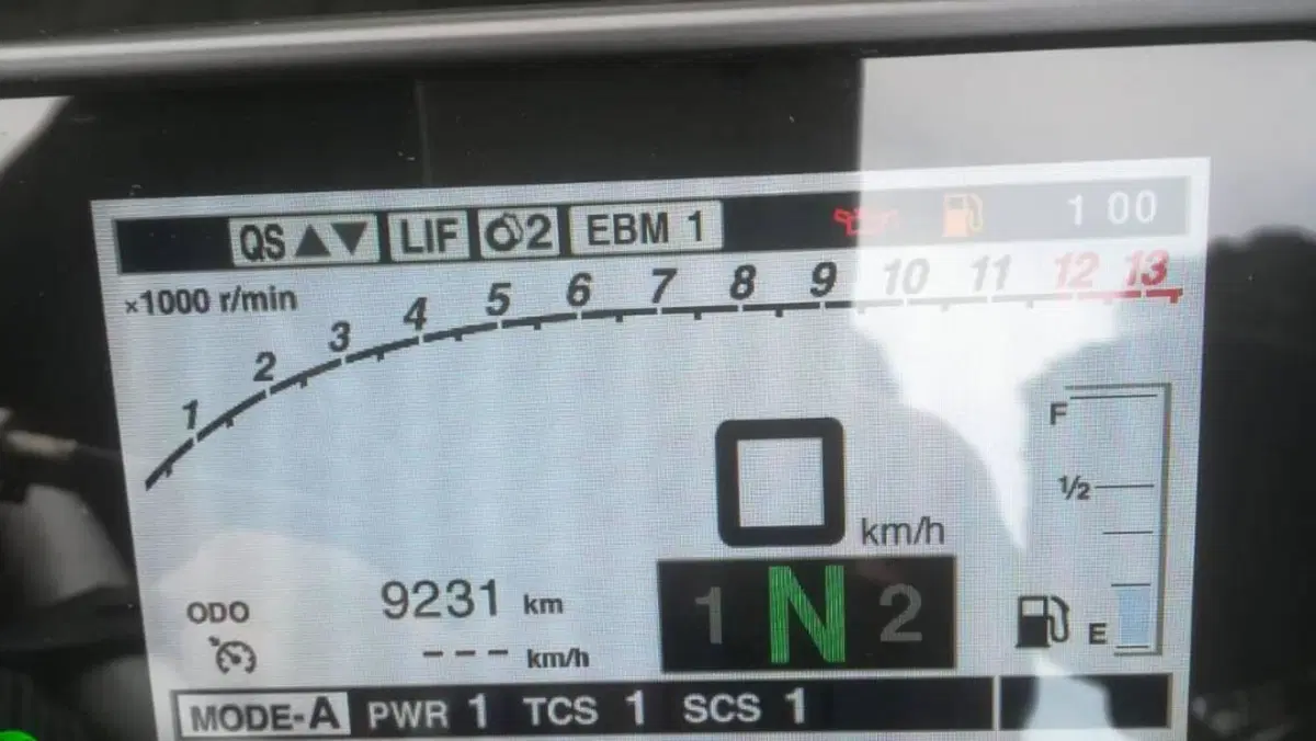Yamaha MT-10 (2022 - 26)  (4)