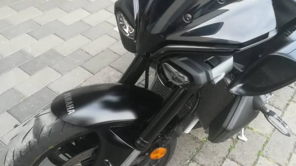 Yamaha MT-10 (2022 - 26)  (7)