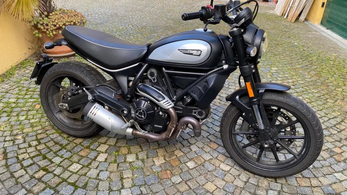 Ducati Scrambler 800 Icon Dark (2020) 