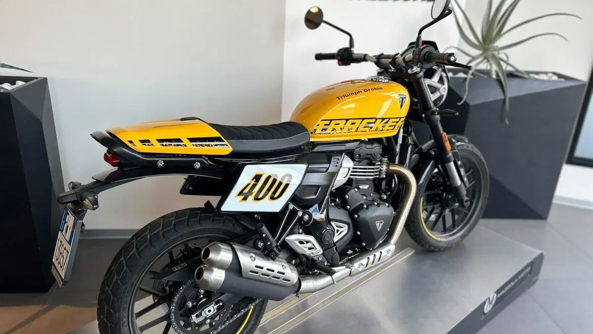 Triumph Tracker 400 (2026)  (2)