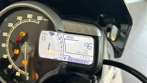 Triumph Tracker 400 (2026)  (5)