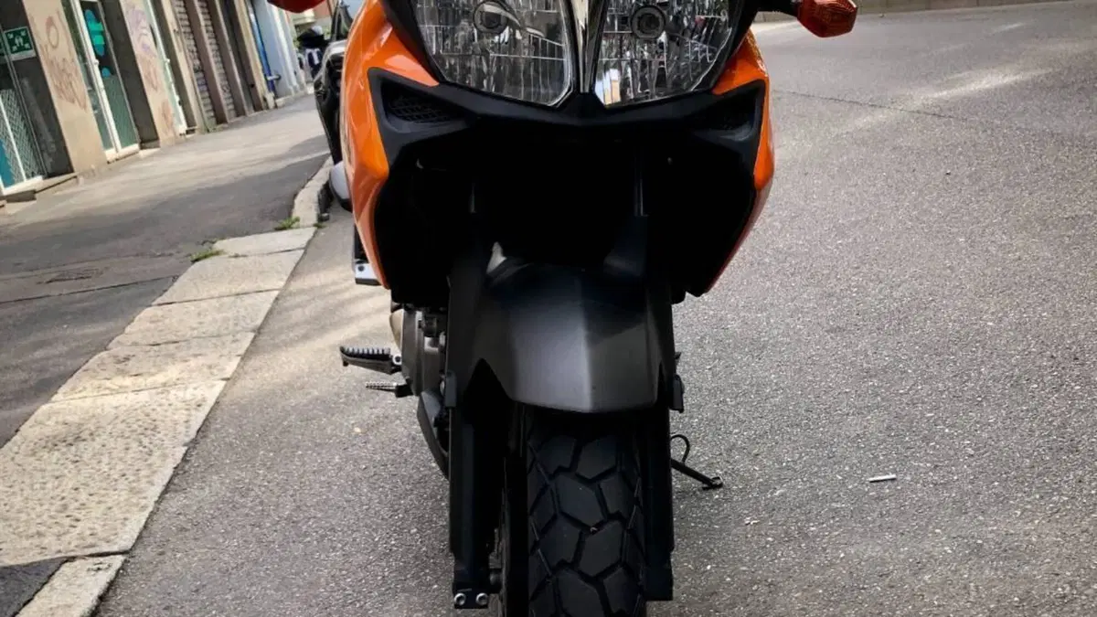 Kawasaki   (8)